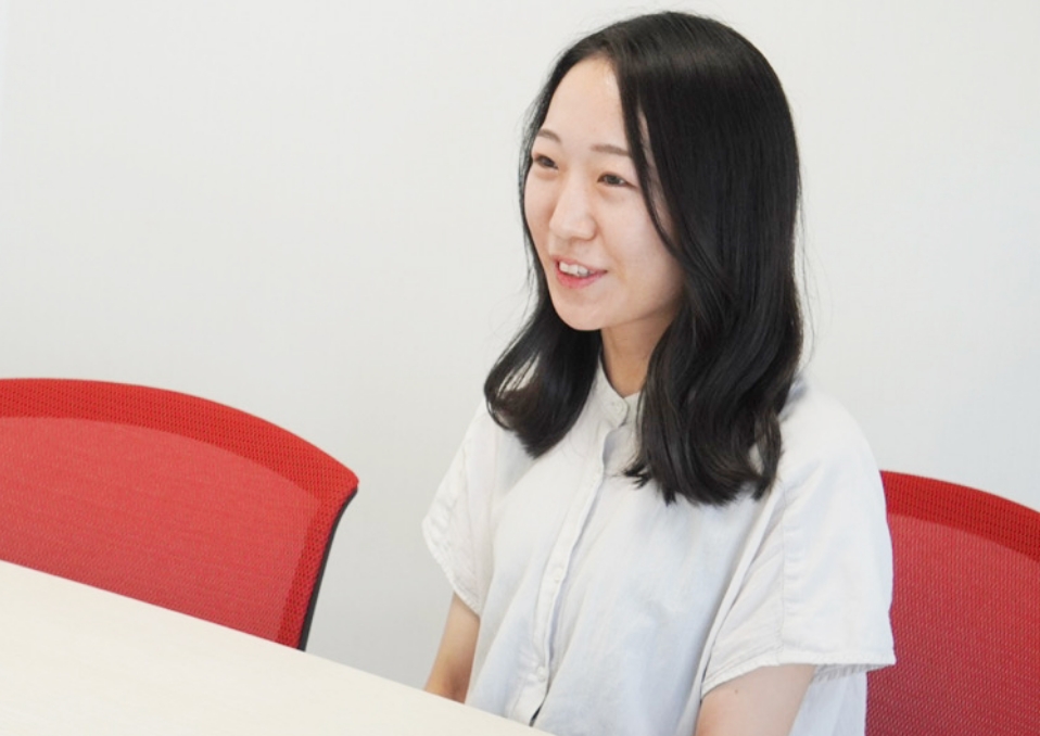 インタビューを受けるM.Nさん